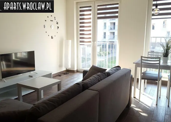 Aparts Promenady Hotel *